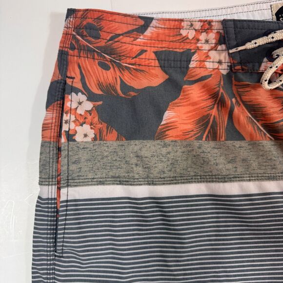 Rip Curl Mirage Board Shorts Men's 34 Floral Stripe Drawstring Beach Surf Swim - Picture 3 of 15